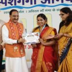 काशी में ‘स्पर्श गंगा अभियान’ के गंगा प्रहरियों का सम्मान, डॉ. निशंक ने युवाओं से गंगा संरक्षण के लिए आगे आने का किया आह्वान