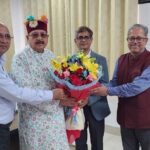 पर्यटन मंत्री महाराज से मिले साउथेम्प्टन विश्वविद्यालय, लंदन के छात्र-छात्राएं*