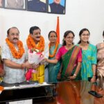 मुख्यमंत्री के निर्देशों पर जिलाधिकारी देहरादून ने अधिकारियों को सीएम हेल्पलाइन पर बंद की गई शिकायतों की स्थलीय जांच के निर्देश दिए